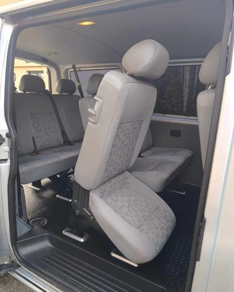 Volkswagen Caravelle cena 39000 przebieg: 410000, rok produkcji 2006 z Skoczów małe 67